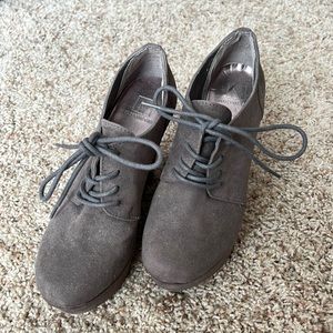 Size 6.5 Material Girl Wedges